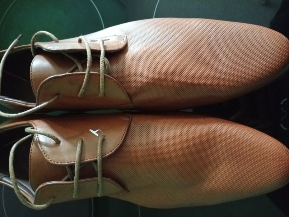 Обувки Connor No 46 нови!