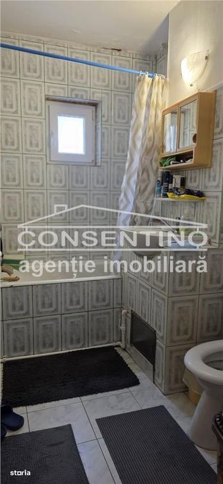 Se vinde apartament cu 2 camere , Brosteni , la etajul 3