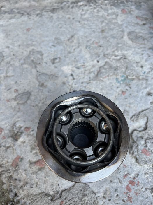 Каре и полуоска XC90