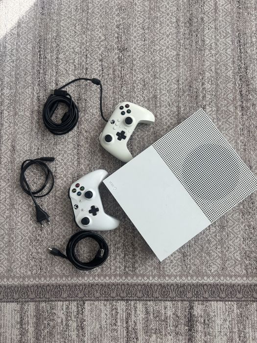 Продаю Xbox one s