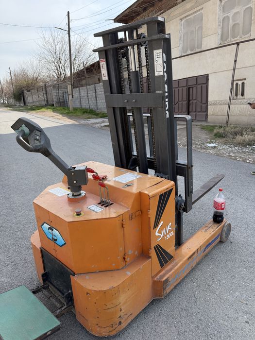 Штабелер гидравлический