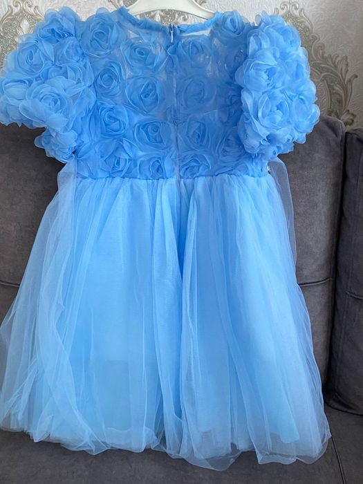 Продам Детские платья