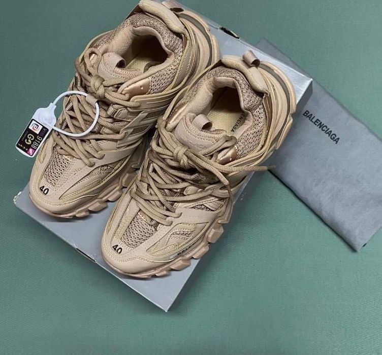 Различни модели маратонки