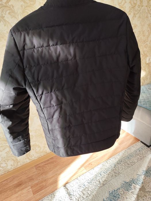 Куртка осенняя черного цвета