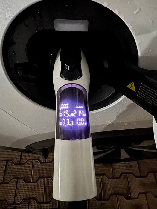 Barcha turdagi elektromobillar uchun zaryadlovchi qurilmalar.