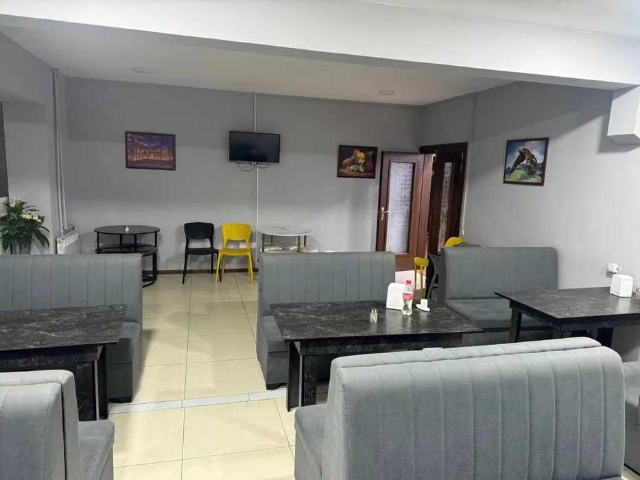 Сдаётся помещение 210 кв.м. под аптеку, кафе или офис, первый этаж