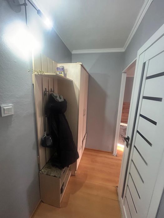 Продам спальню диван прихожую