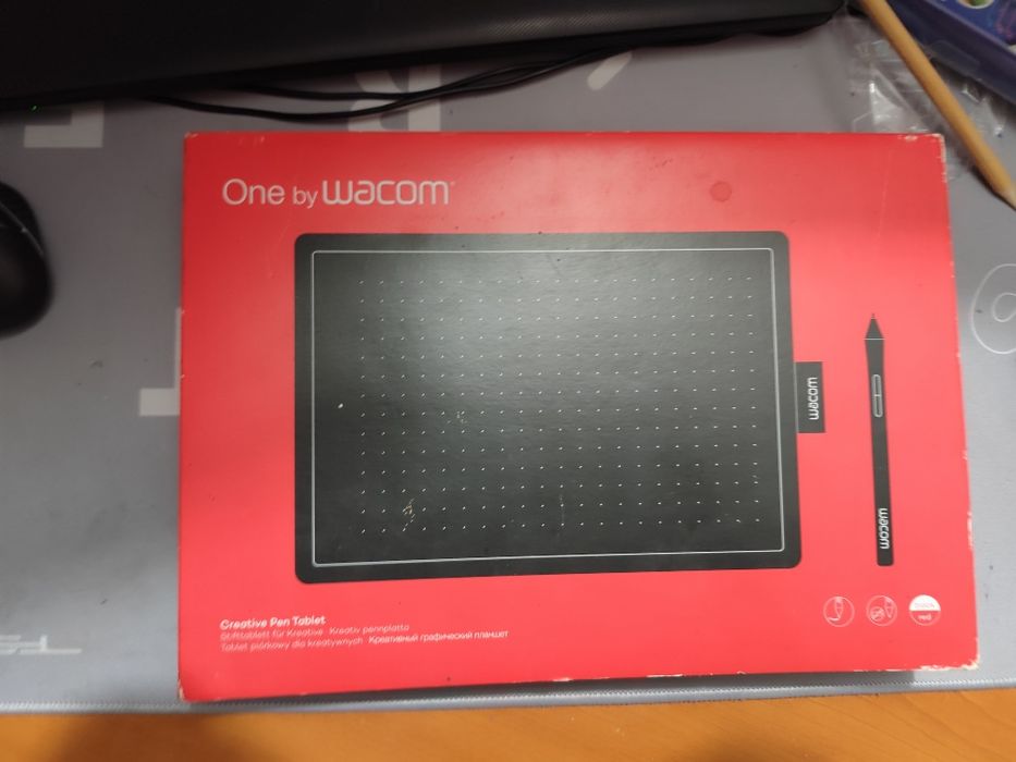 • Графический планшет
