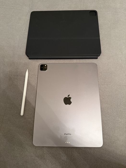 Ipad pro, 12.9, m2, 256GB + pencil + оригинал клавиатура