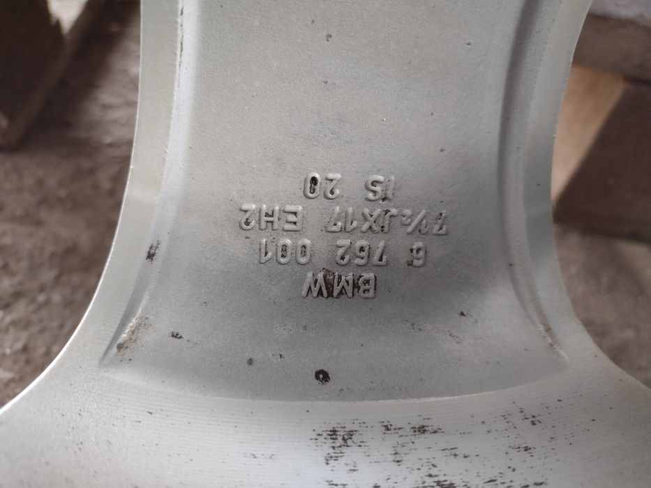 Перфектни 17-5х120 ЕТ20 7.5j BMW E60