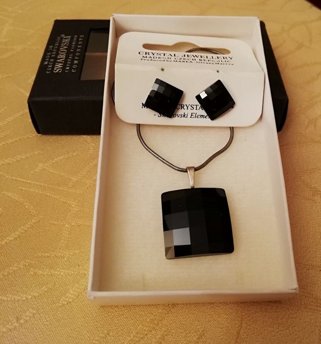 Колие с обеци на Swarovski