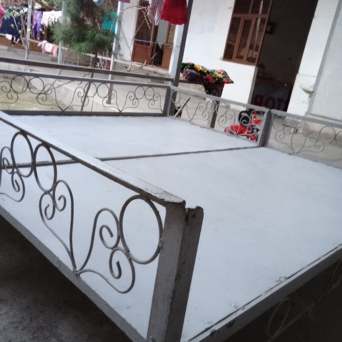 Kravat tapchan sotiladi