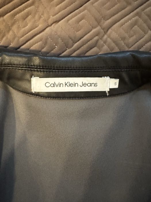 Кожаное платье Calvin Klein