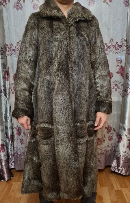 Продаю шубу(нутрия)