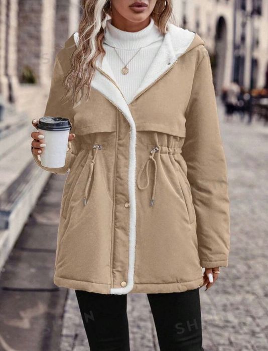 Разменям Зимно бежаво дамско яке с качулка