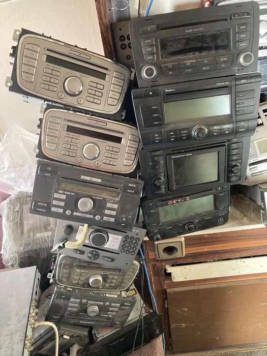 Продавам радиокасетофони , различни модели