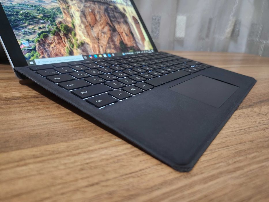 Microsoft Surface Pro 6