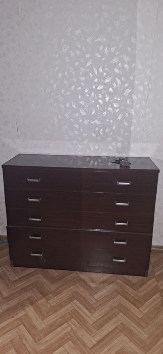 Продам спальный гарнитур