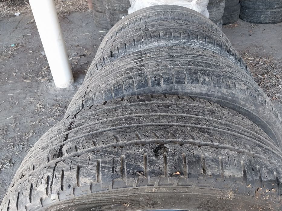 4 шины Nokian 235 65 R17