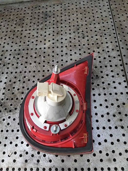 Stop tripla lampa stanga haion vw golf 5 1k hatchback 1k6945093g 89031705