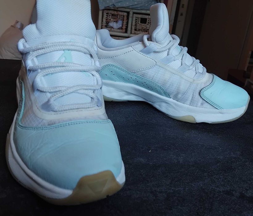 Дамски Nike Air Jordan 11 CMFT Low, цвят „Glacier Blue“- 36,5
