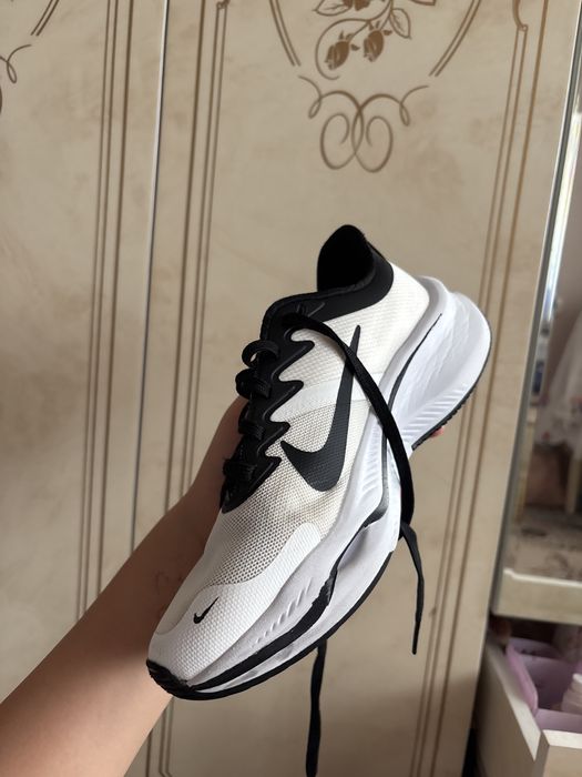 крассовки Nike ZoomX оригинал