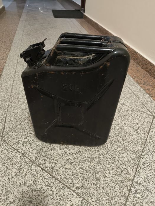 Канистра  20 литров .