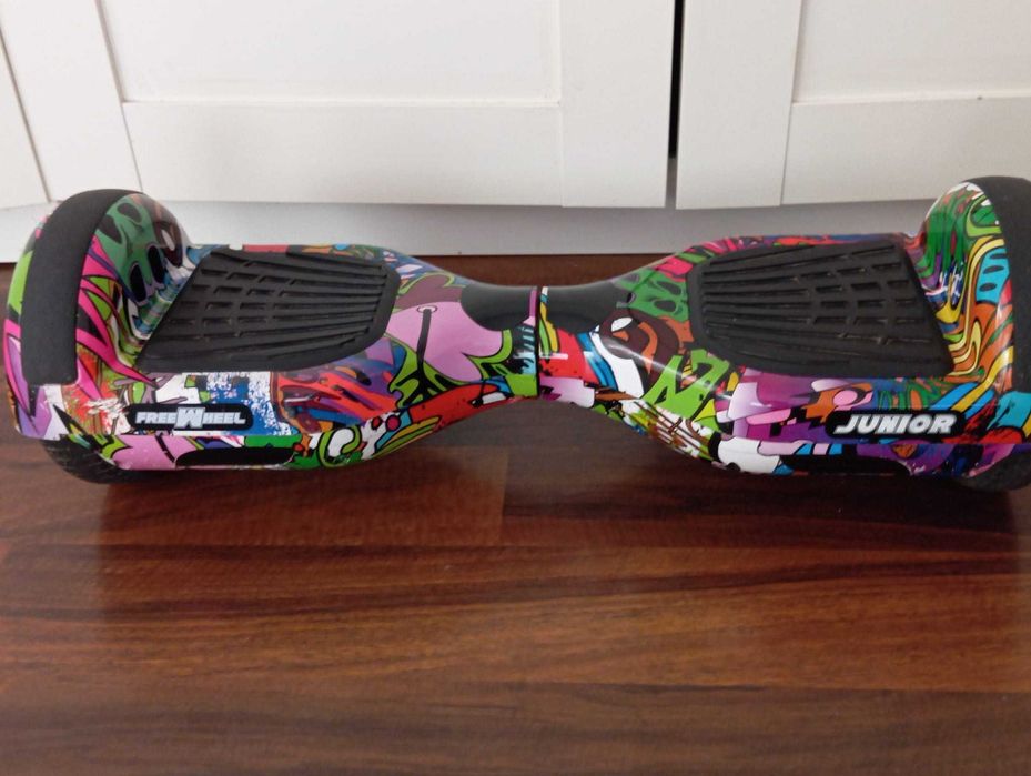 Vand hoverboard cu incarcator (bonus skateboard)