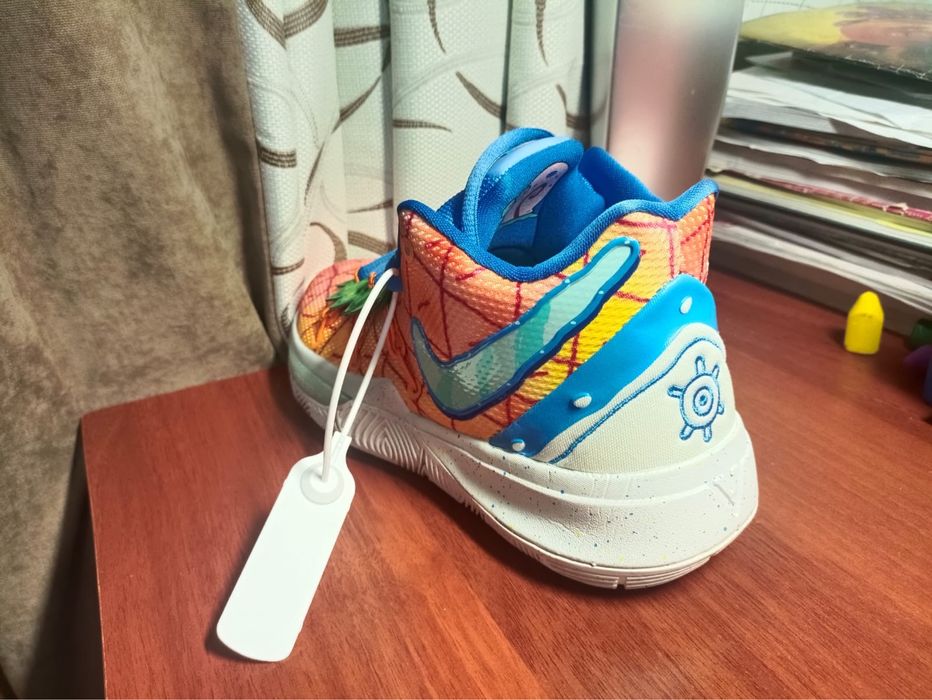 Продам кроссовки