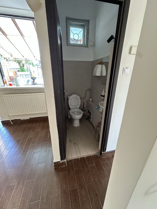 Inchiriez spatiu comercial