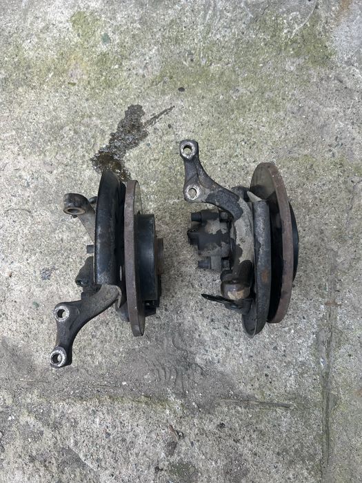 Продам ступицы в сборе гольф 3, венто