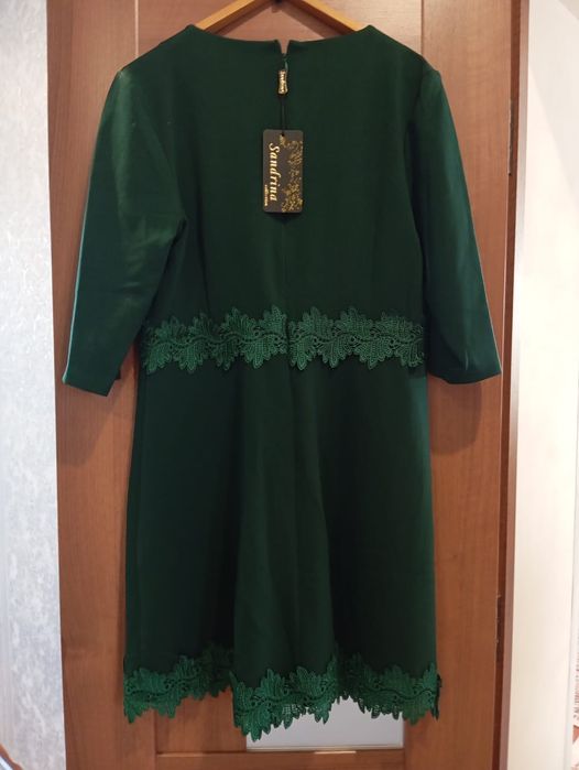 Женские платья..