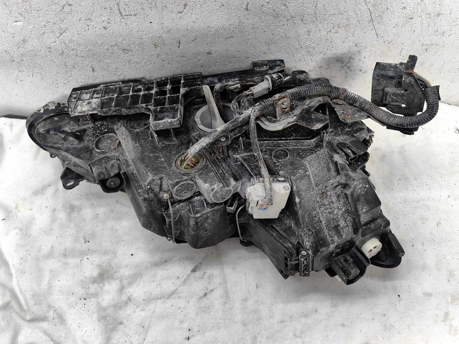 Оригинален фар Лексус  Lexus IS 250