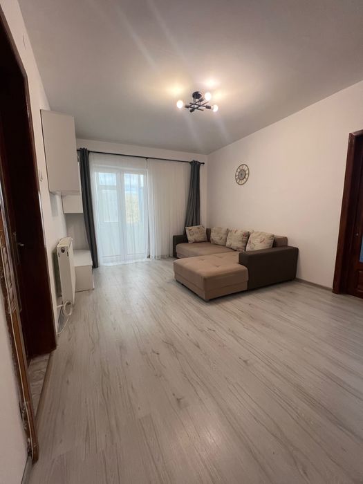 Ofer spre inchiriere apartament cu 2 camere, zona Stadion