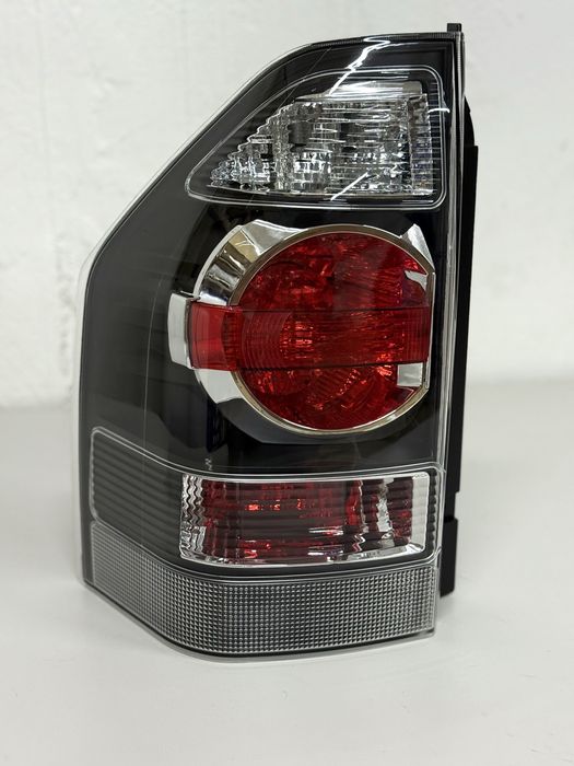 Задний фонарь Паджеро 3