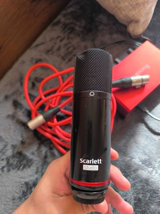 Solo Studio Focusrite 3 gen Scralett