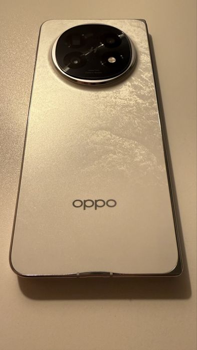 Oppo Find N5 fold
