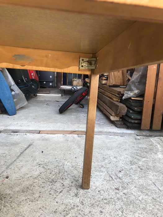 Квадратна Маса - р-р 90/90 Височина на краката 73 см;
50 лв.