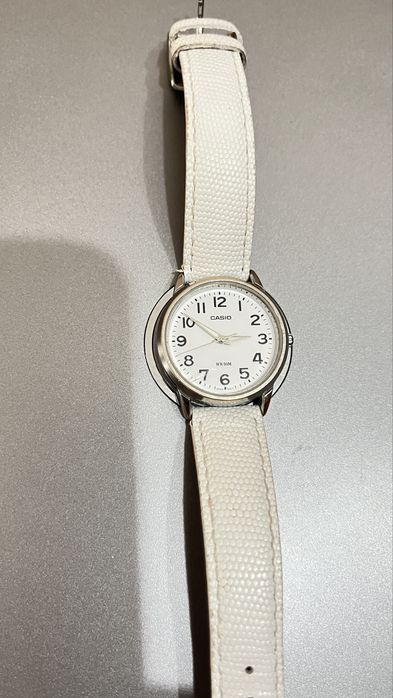 Часы casio белые женские