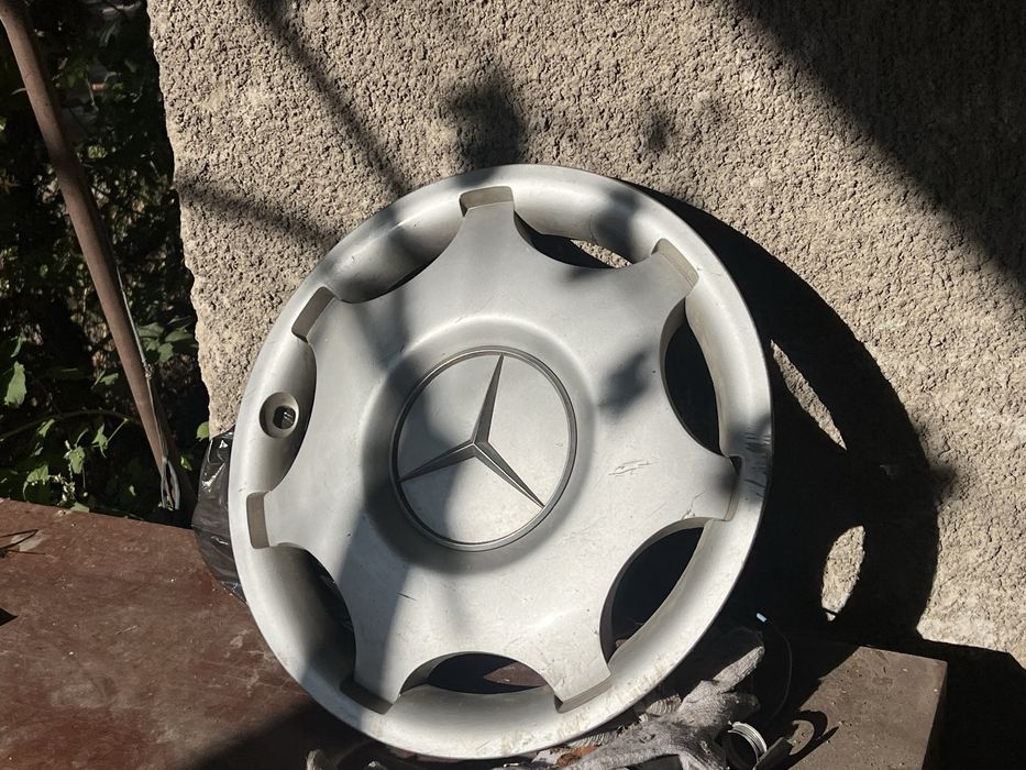 Продам оригинальные калпаки Мерседеса