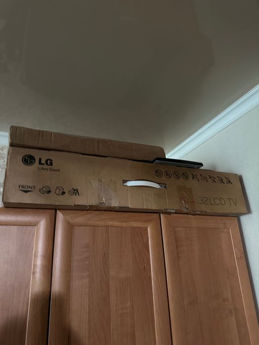Телевизор LG 32" LCD TV