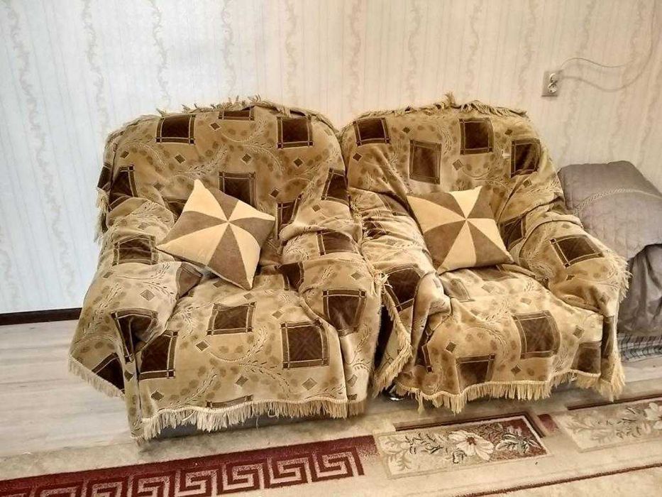 Продам диван и кресла