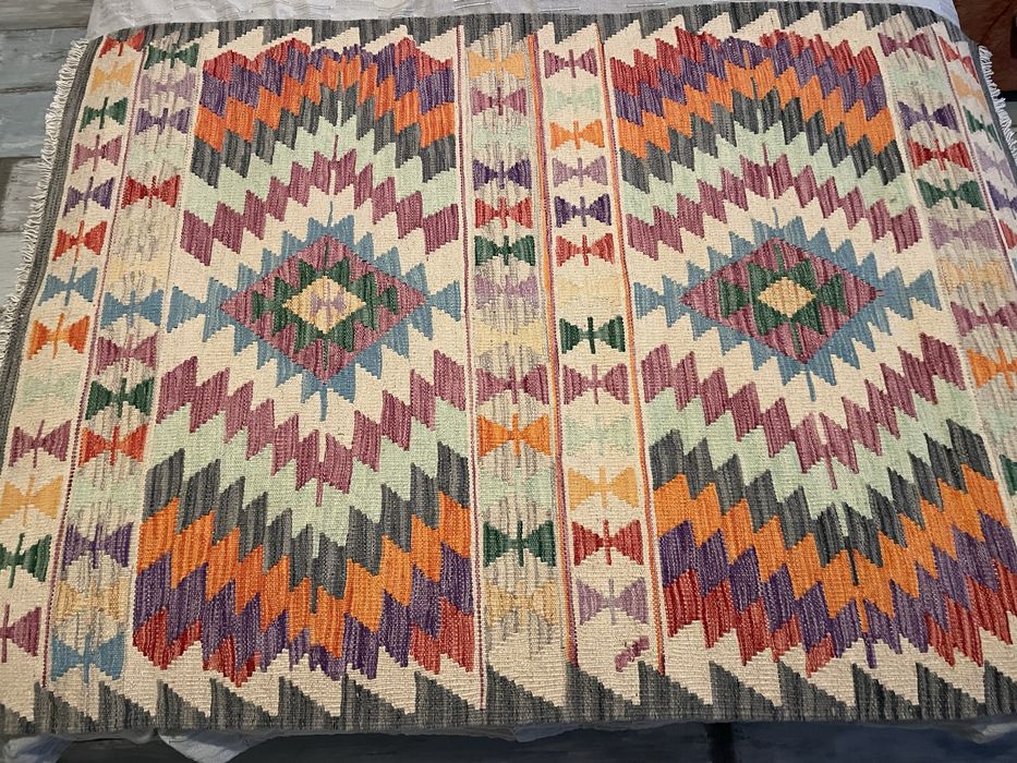 Ръчно тъкан килим 103/154см