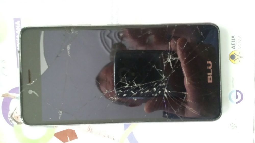 2 телефона Alcatel и BLU работещи за 59€