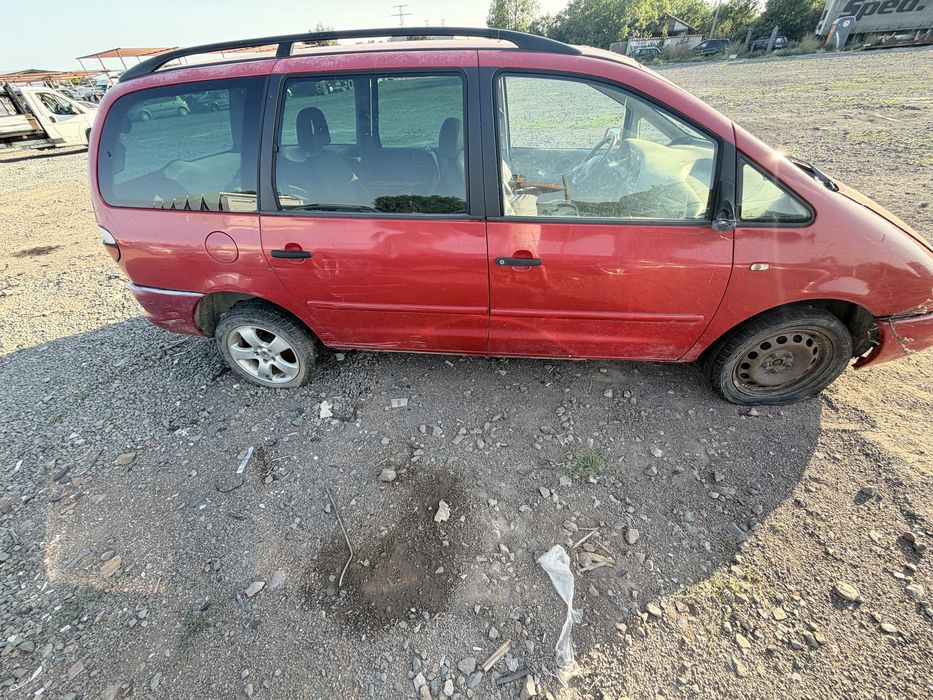 Volkswagen Sharan 1.9 TDI 110 к.с. AVG 1999 г. на части