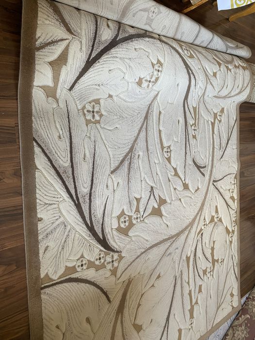 Продаются ковры. Разного размера.