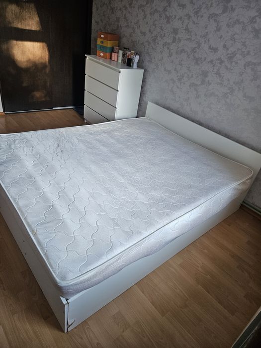 Кровать 2х спалка + трюмо