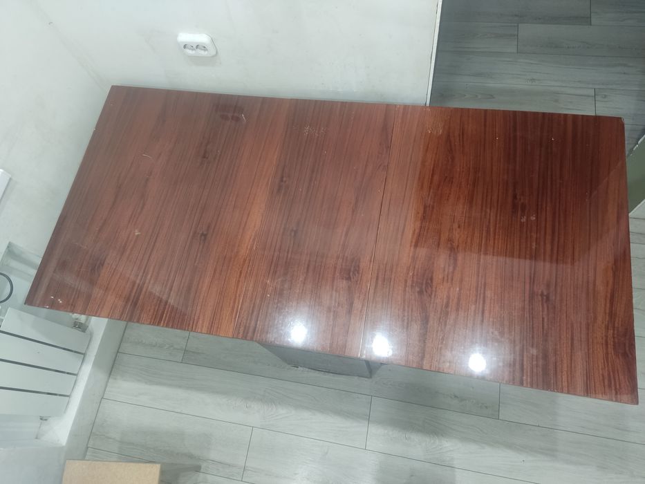 Продам стол книжка