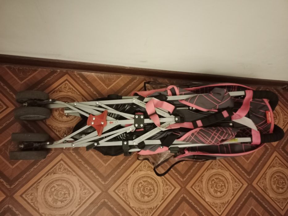 Продам детскую коляску трость