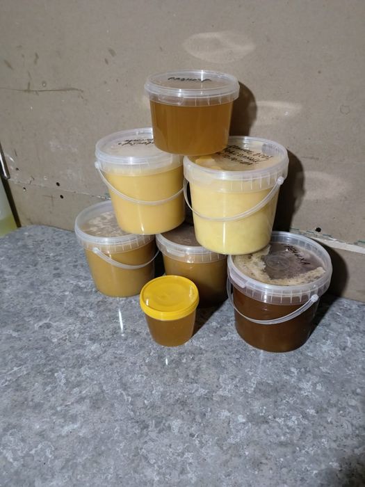 Натуральный вкусный мёд